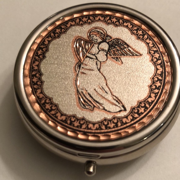 Vintage Round Pill Case 3-Day Stainless Engraved Rose Gold Angel Design - #416 - Picture 3 of 11
